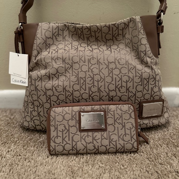 Calvin Klein Tan and Brown Hobo Bag with Wallet - Picture 1 of 10